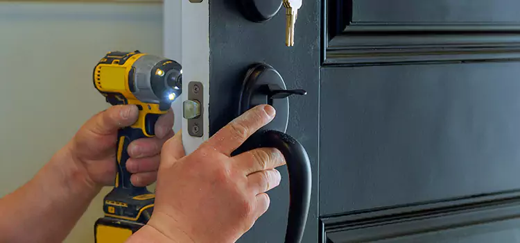 Locksmith Emergency Service Golden